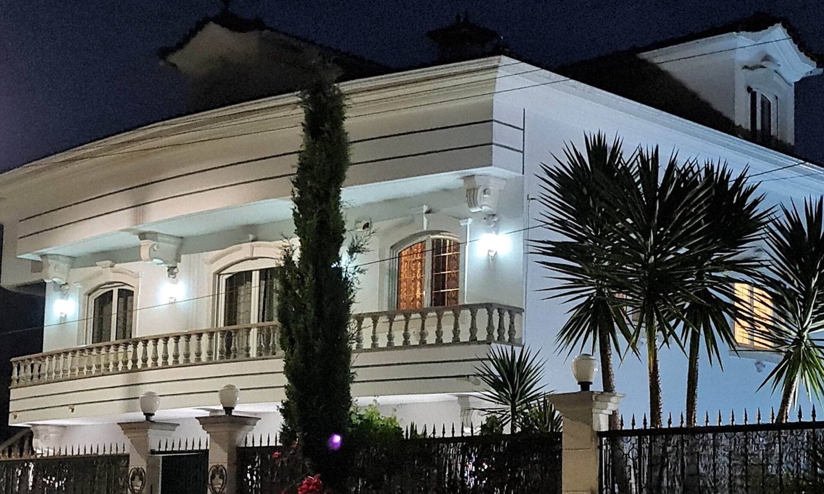 Arnal House | 13 Rooms Luxury Villa (25-50 Guests) by Silver Village Residence