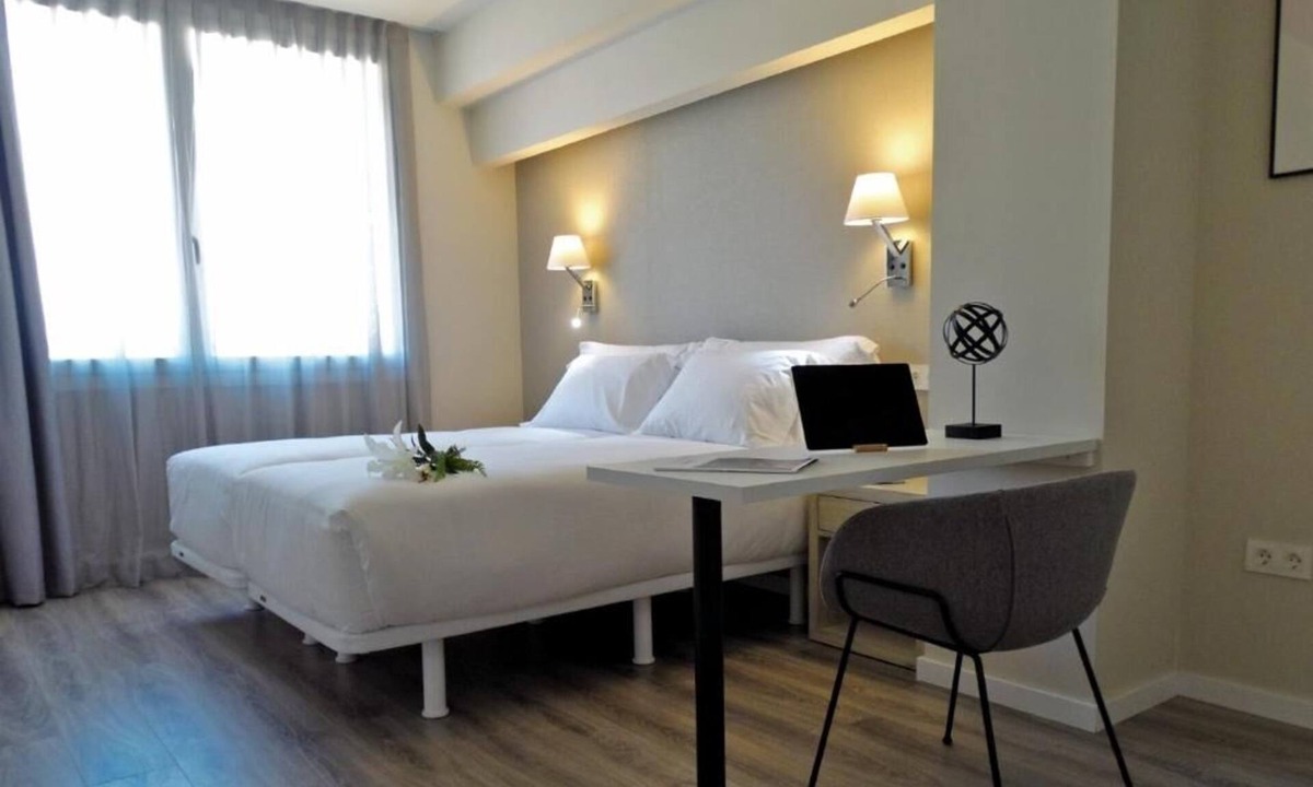 Castanos Hotel | 2 Spacious Units Perfect for Families or Groups Near Bilbao's Best Spots
