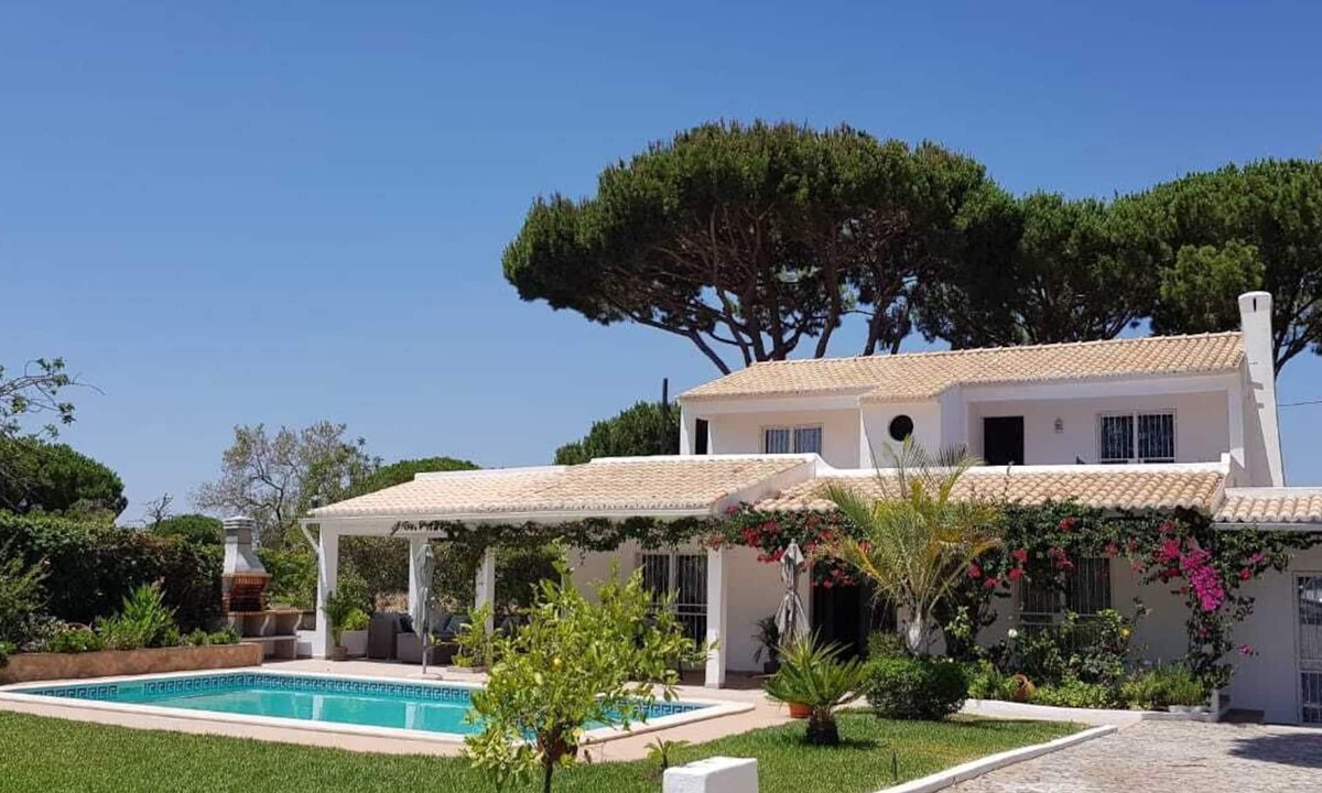 Vilamoura Apartment | 5-Bedroom Villa with Heated Private Pool near Vilamoura & Vila Sol Golf