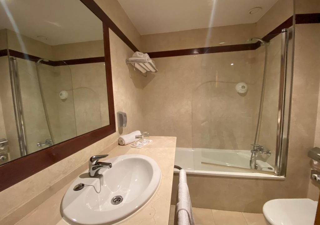 Aviles Hotel | Alda Palacio Valdés