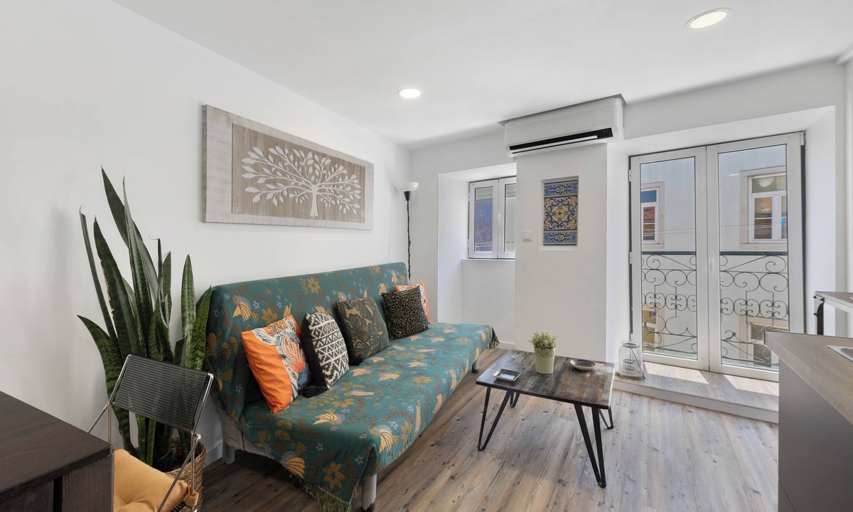 Santa Engracia Apartment | Apartment Alfama Travel in the Heart of Lisbon and near the Harbour.