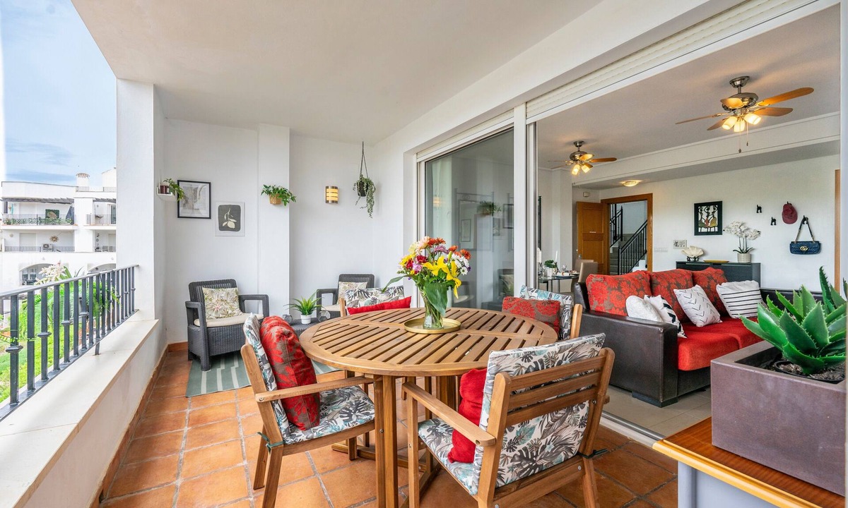 Roldan Apartment | Apartment 'Congrio - Resort Holiday Treat' with Mountain View, Wi-Fi and Air Conditioning