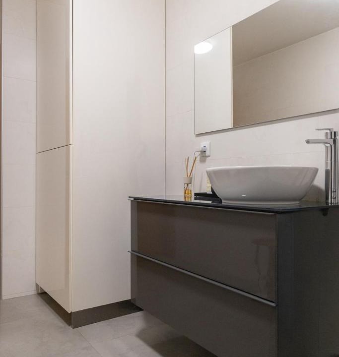Madalena Apartment | Blue Frame | Ocean front