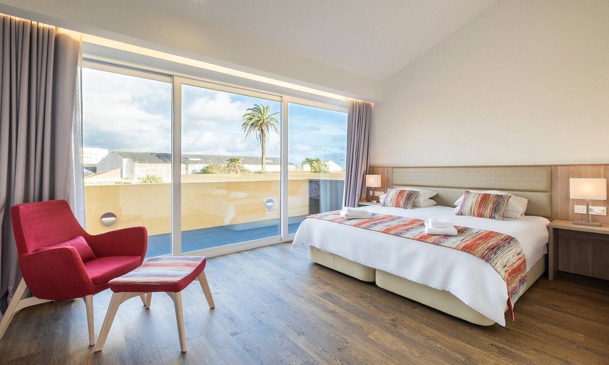Ponta Delgada House | Casa Amarela 30-32 (Azores Premium at city center)