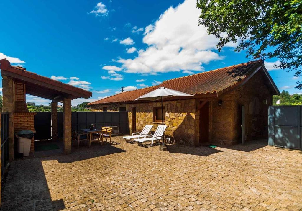 Codecoso House | Casa das Vinhas (Camélias de Basto-Turismo Rural)
