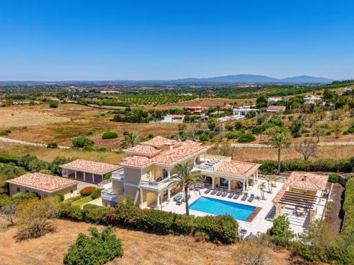 Lagos Villa | Casa Ferrel - Luxury 9 Bedroom Villa with Indoor & Outdoor Pools