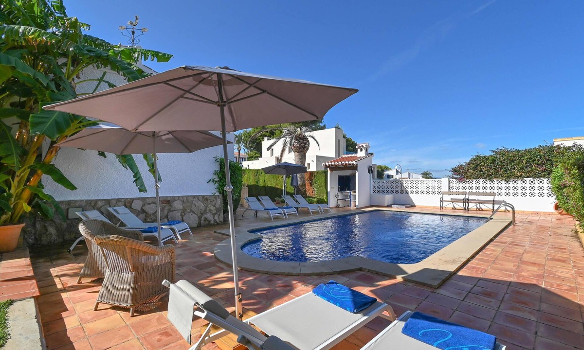 El Tosalet Villa | Classic and comfortable villa in Javea, on the Costa Blanca, Spain with private pool for 6 persons