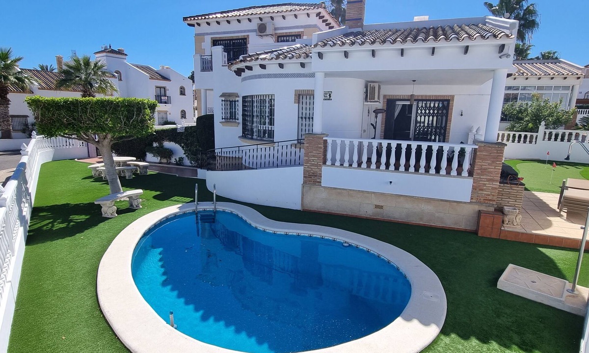 Villamartin Villa | Corner plot villa w/private pool, mini-golf & sea views. 5 min walk to Plaza!