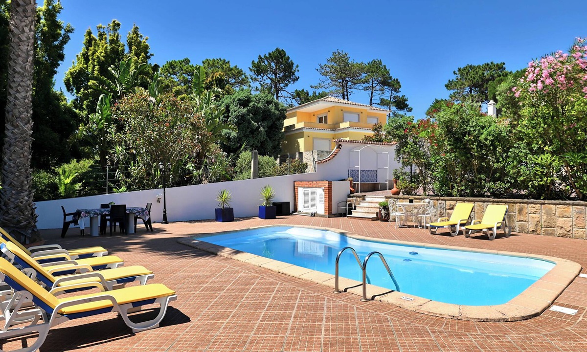 Praia das Macas Cottage | Cottage in Praia das Maçãs with a heated swimming pool