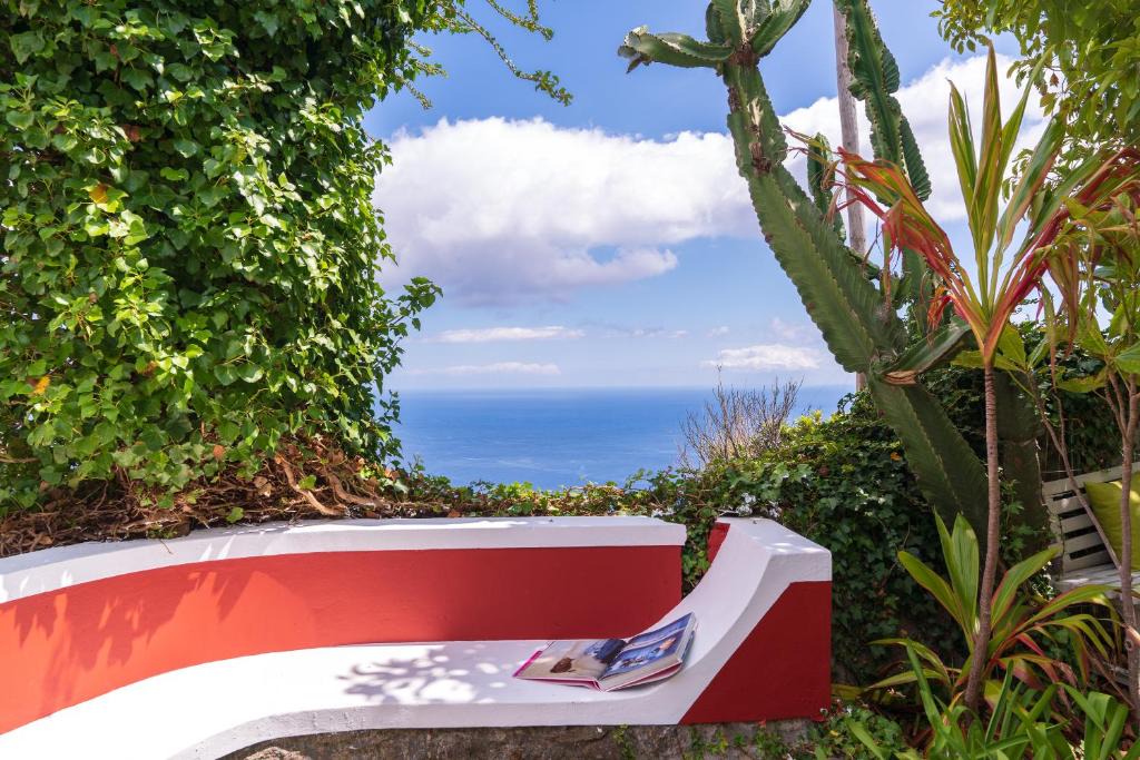 Arco da Calheta Ski Chalet | Cyane & Vigo's Cottage, Caminho do Massapez, n.º40
