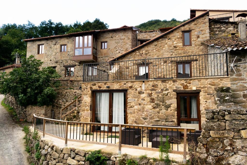 Panton Villa | Ecolagar O Barqueiro