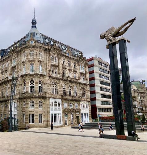 Maria Auxiliadora Apartment | Edificio El Moderno, Vigo 1.902