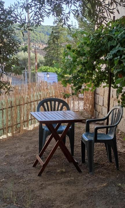La Adrada House | El Olivar