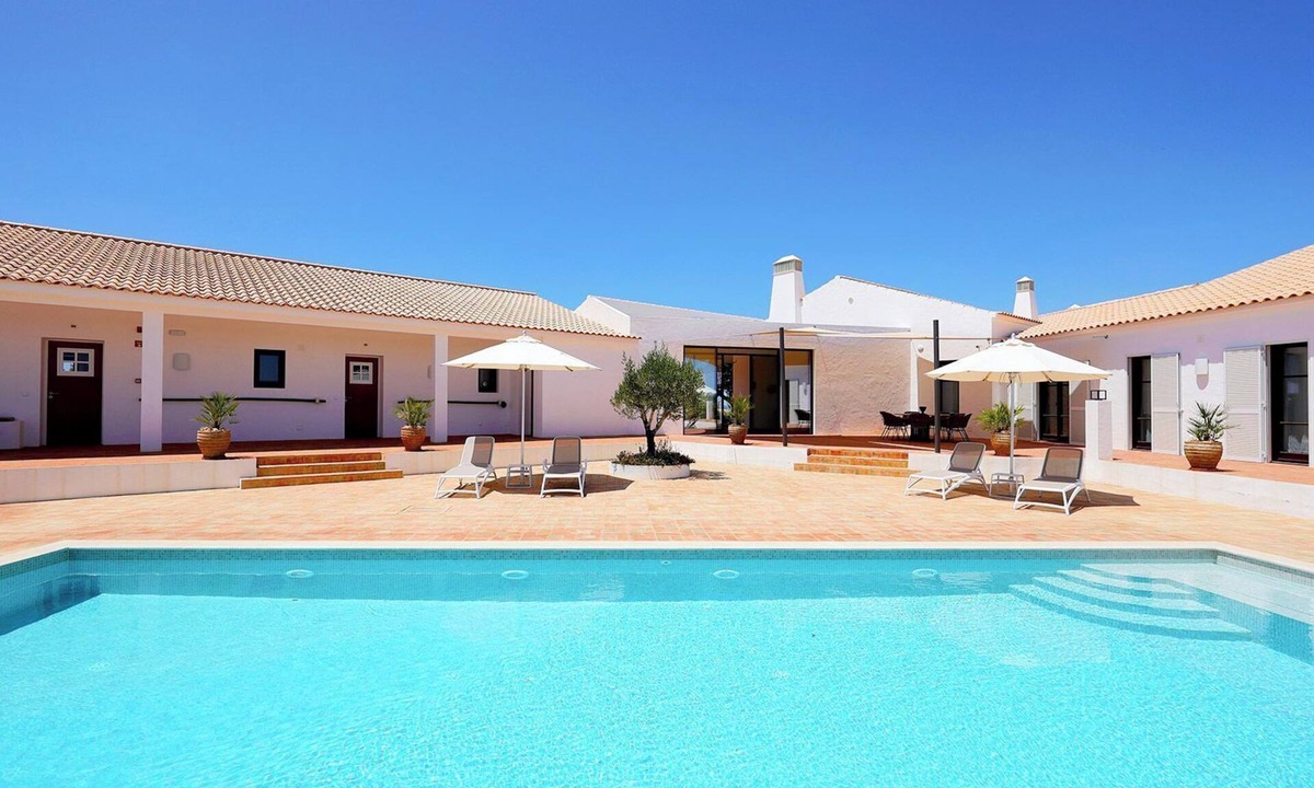 Vale de Parra Villa | Galé Luxury Villa in Algarve with Pool and Sea Views