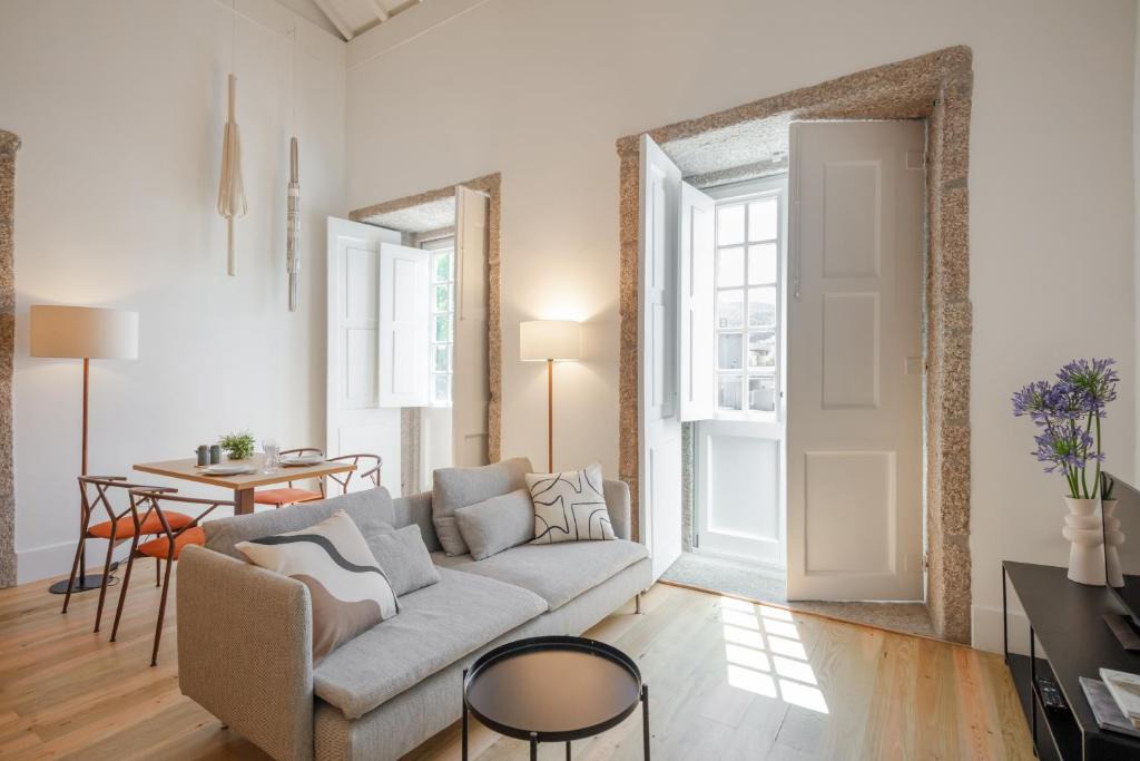 Creixomil Apartment | Gateway House Studio Apartments