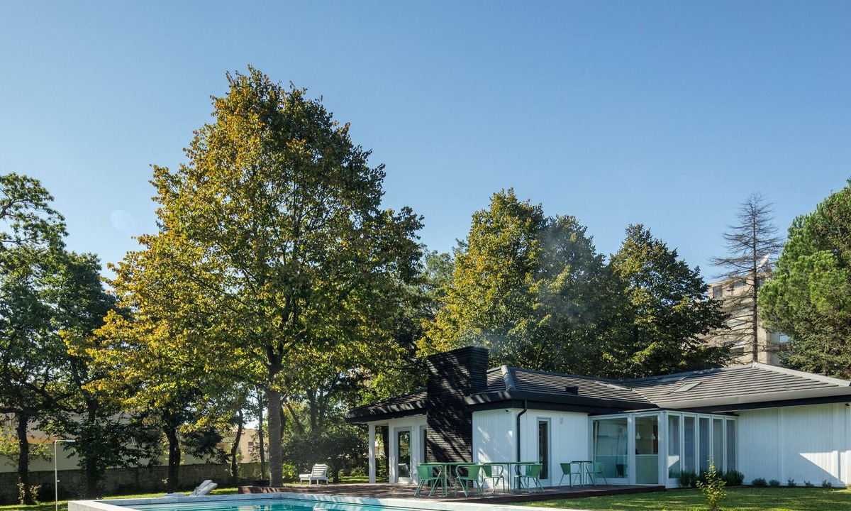 Maia House | Groups-friendly
