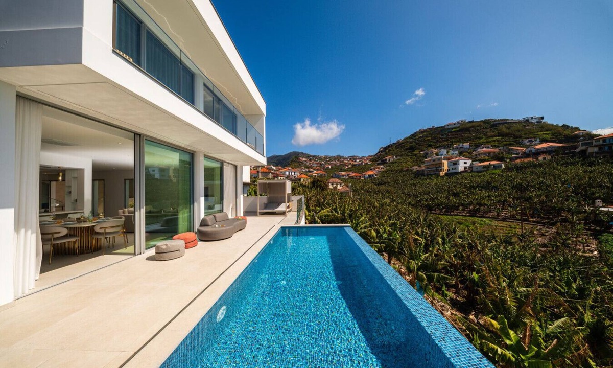 Ponta do Sol Villa | Heated Infinity Pool Cinema Room Sea Views