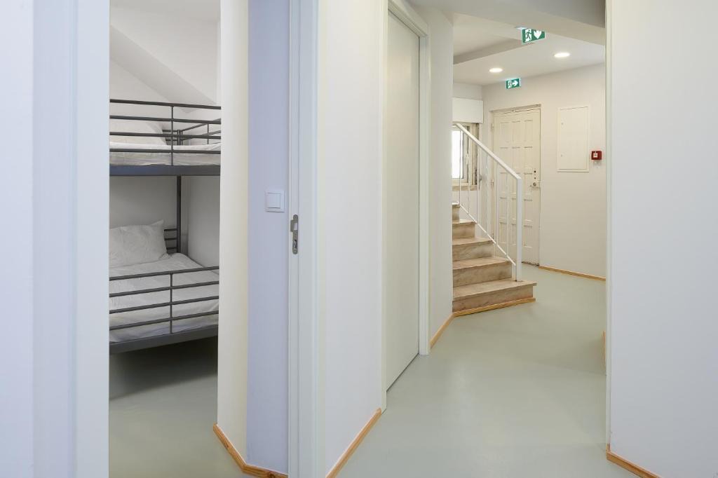 Carcavelos Hostel | Help Yourself Hostels - Carcavelos Coast