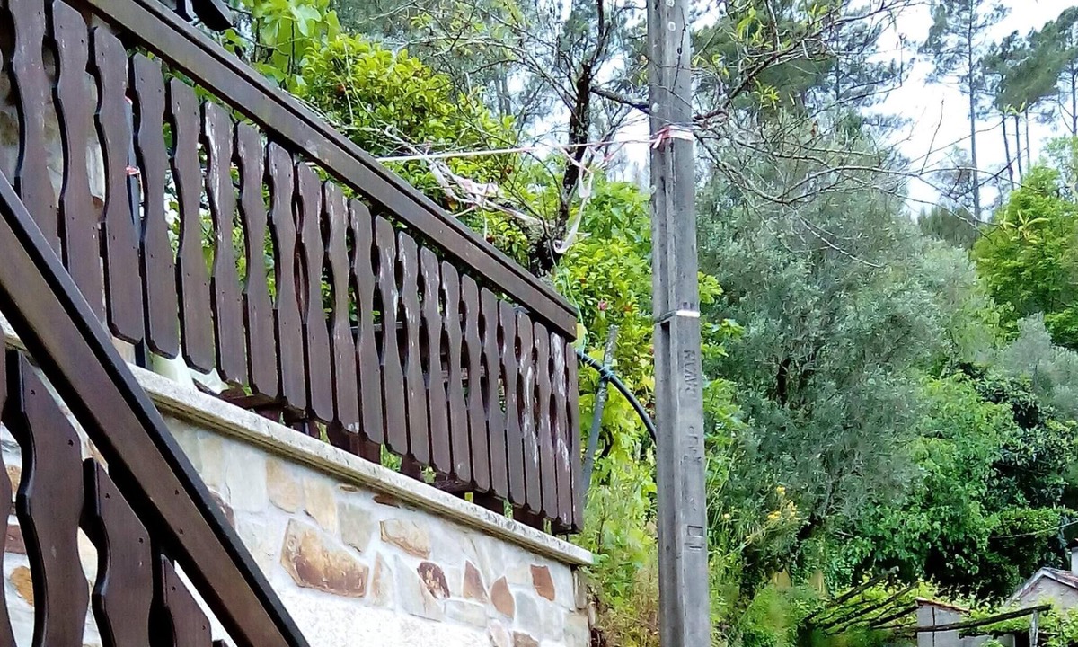 Castro Daire Villa | Homerez - Villa for 8 ppl. with swimming-pool, terrace and balcony at Vila Seca