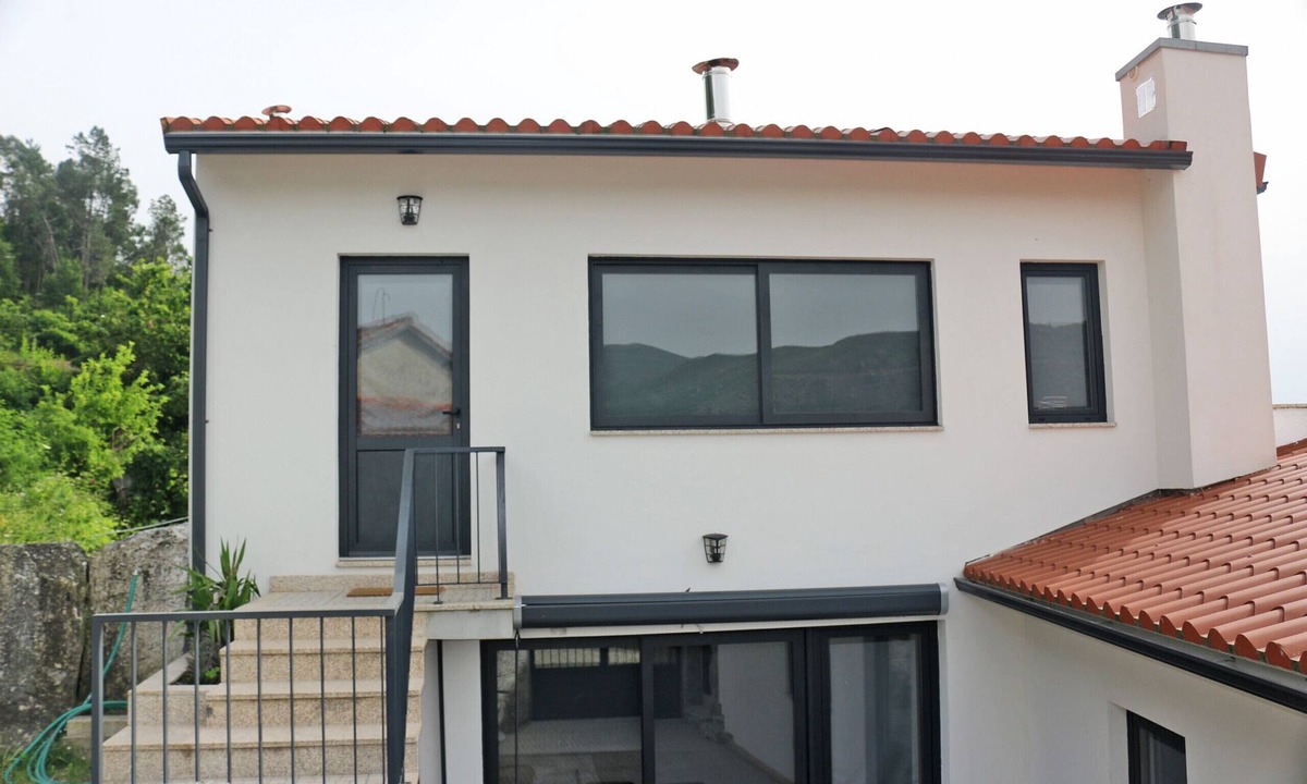 Carvalheira Apartment | House in Gerês for 2 people with fireplace