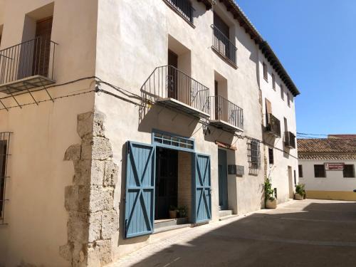 Requena House | Los Canilleros