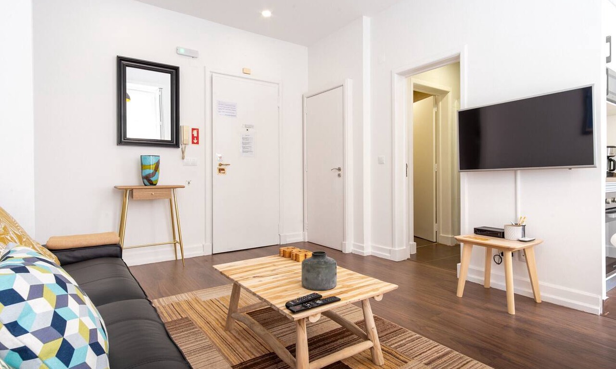 Sacramento Apartment | LV Premier Chiado CH9: Grand 3-Bedroom Residence with 5 Balconies & Private Studio Annex