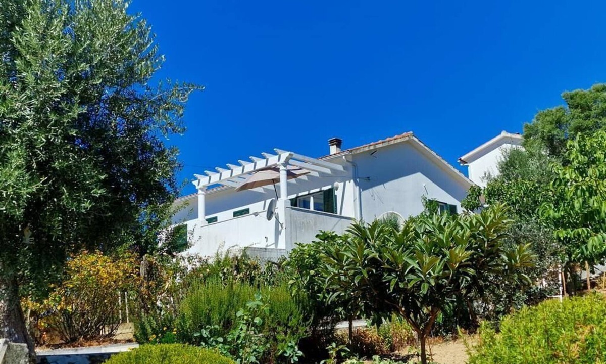 Vila de Rei House | Main house and cottage