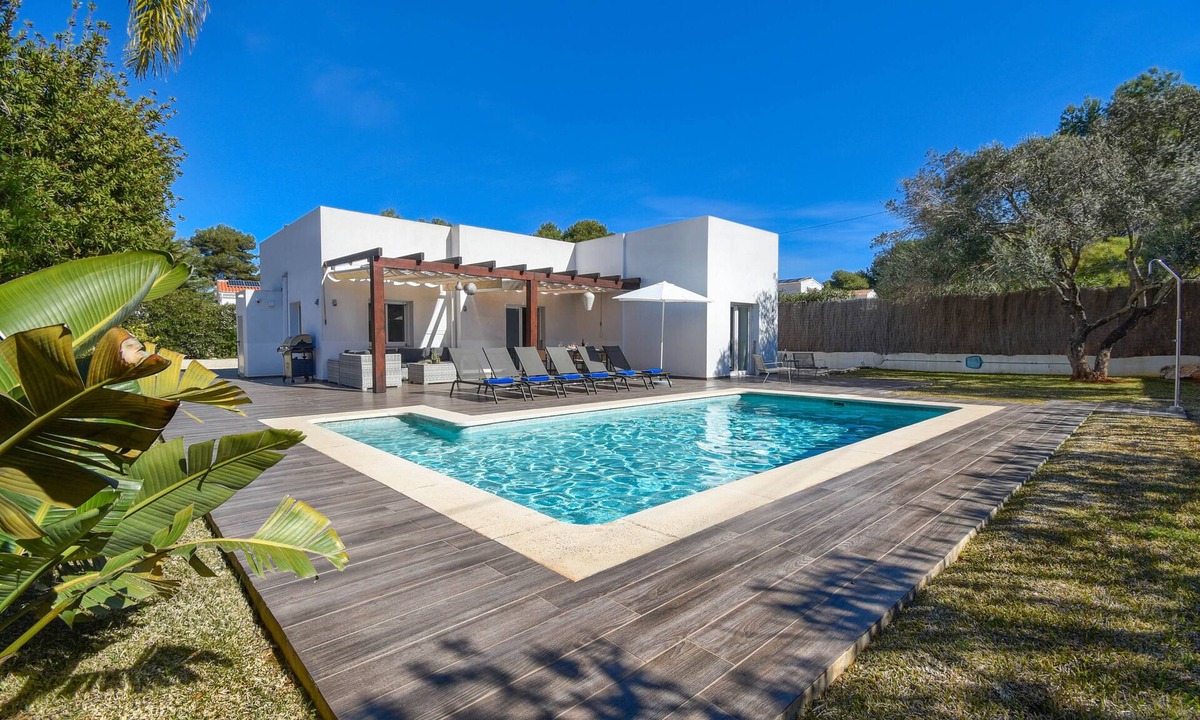 Costa Nova Villa | Modern and comfortable villa in Javea, Costa Blanca, Spain with private pool for 4 persons
