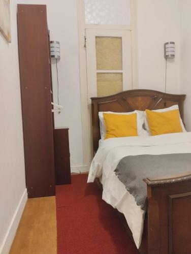 Penha de Franca House | Quarto B