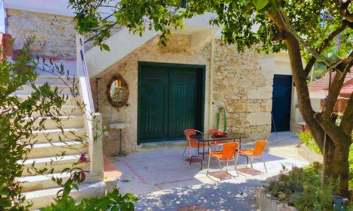 Alcobaca House | Silver Coast, Alcobaça, Nazaré, Portugal, restored upper class tradicional house