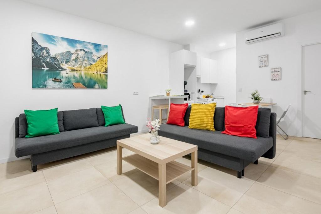 Cerro - El Molino Apartment | Studio New Complete Metro Supermarkets