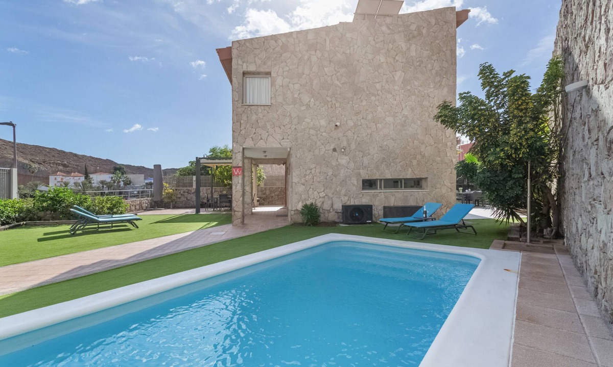 Mogan Villa | Vacation 'Pure Luxury and Comfort La Oliva' with Mountain View, Wi-Fi and Air Conditioning