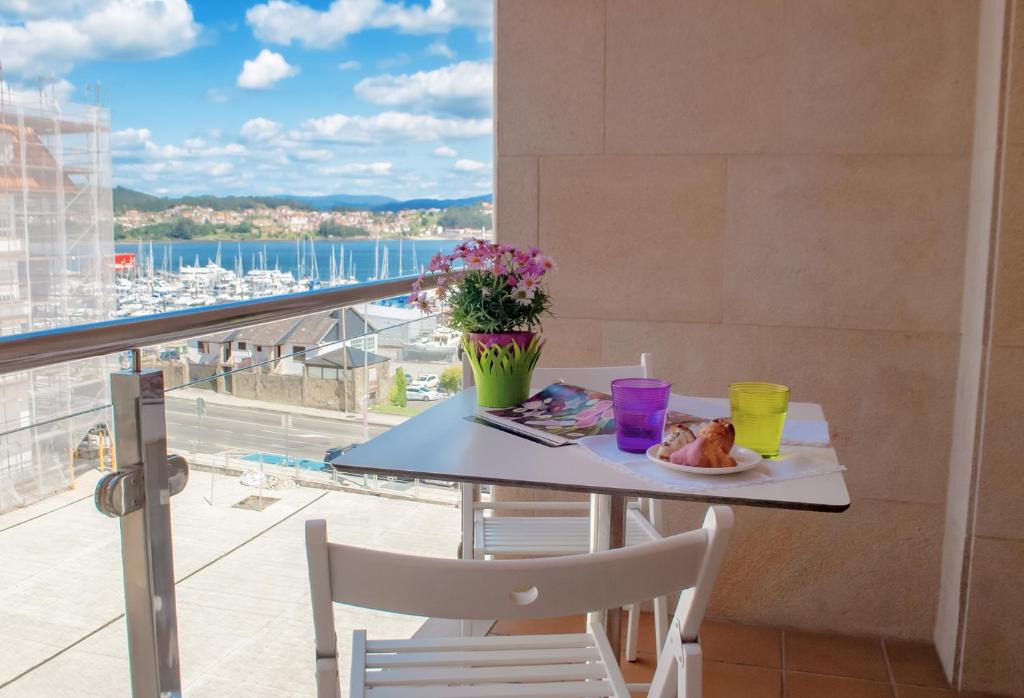 Combarro Apartment | Varosha Combarro