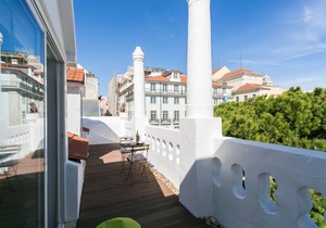 AL \ 86391 - Charming Penthouse in Chiado with terrace. in Lisboa