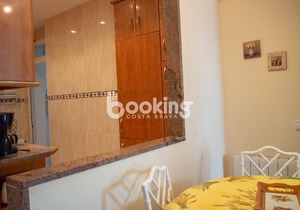 CHARMING APARTMENT IN FIRST LINE OF SEA WITH PARKING in Platja d'Aro