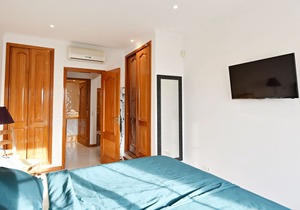 Cluster villa with sea view and roof terrace in Carvoeiro