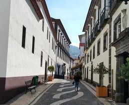 Edificio Charles 303 in Funchal