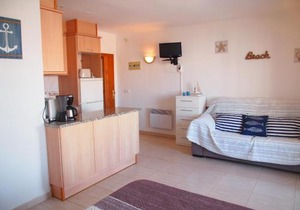 Miramar 32C in Roses