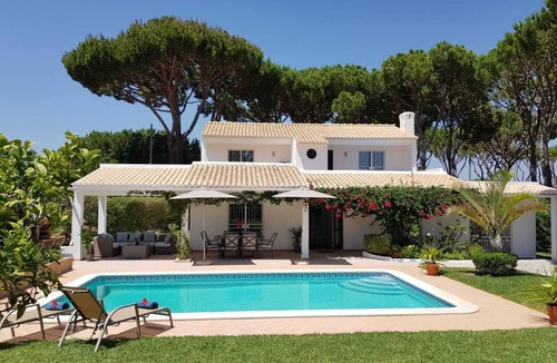 Vilamoura Apartment | 5-Bedroom Villa with Heated Private Pool near Vilamoura & Vila Sol Golf