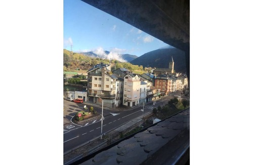 Pujal Apartment | A CENTRIC DUPLEX WITH VIEWS - El Niuet de Sort