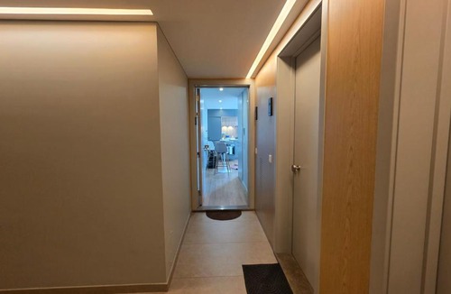 Aveiro Apartment | A Proa do Moliceiro BLANC Studios - Sunset City View