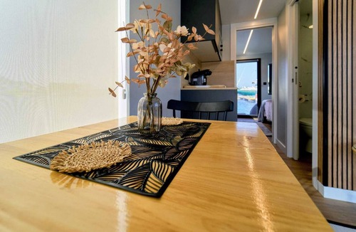 Muxia Boat Rental | Accommodation on a boat with the comforts of a house in Muxía.