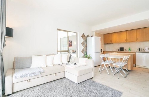 Quarteira Apartment | Amazing 1-bed apartment near Vilamoura Marina with fast Wifi and free parking