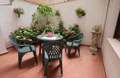 Figares Apartment | Apartamento Castillo