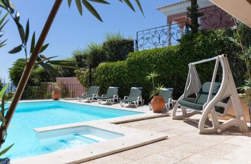 Linda-a-Velha Apartment | Apartamento com Piscina