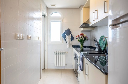 Roldan Apartment | Apartment 'Congrio - Resort Holiday Treat' with Mountain View, Wi-Fi and Air Conditioning