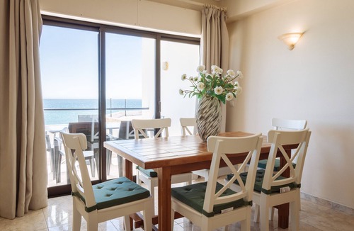 Armacao de Pera Apartment | Apartment with fantastic sea view only 20m from the beach