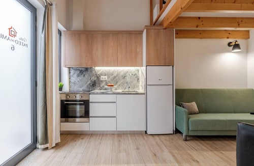Sao Mamede de Infesta House | Authentic Studio 2 with Terrace by HostWise