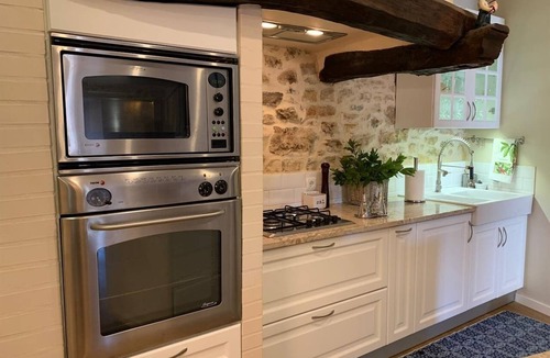 Batalha Cottage | Bathalha Villa Sleeps 10 | Base for Nazaré, Óbidos