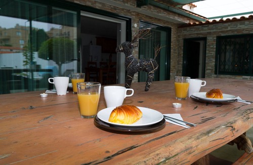 Madalena House | BEACH HOUSE OPORTO CITY WITH PRIVATE POOL 10 PERSONS - Free Wifi